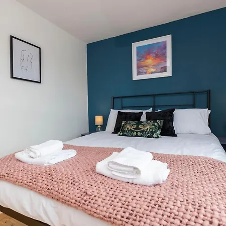 Seaside Haven For The Family דירה